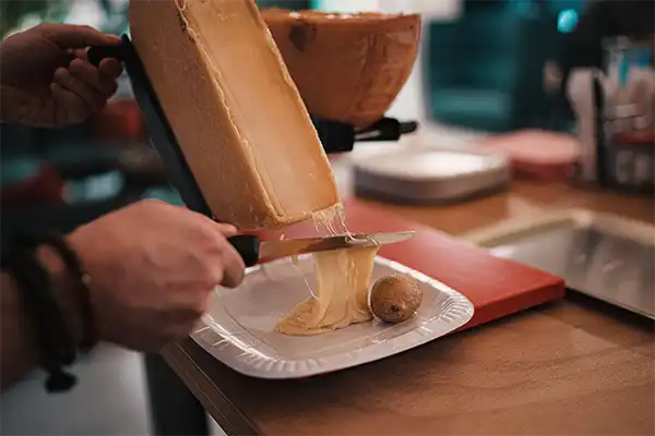 Les fondus Restaurant in Paris
